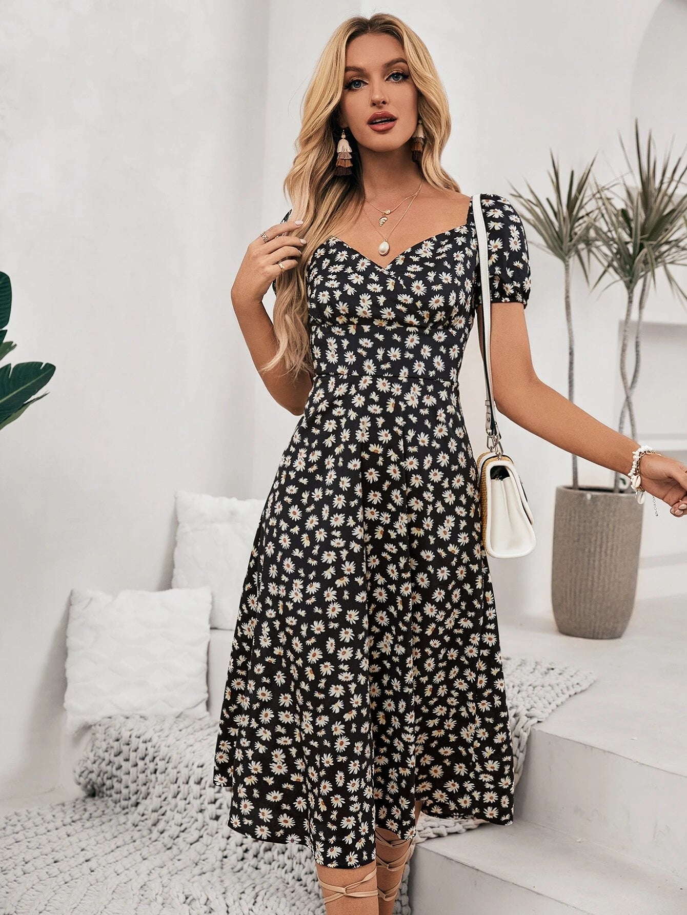 SHEIN Frenchy Allover Floral Print Sweetheart Neck Puff Sleeve Dress